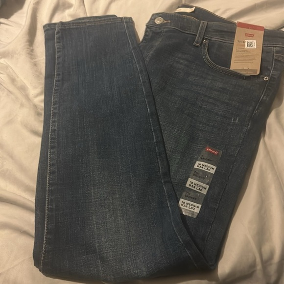 NWT LEVI’S 711 SKINNY WOMEN'S JEANS - Picture 8 of 15